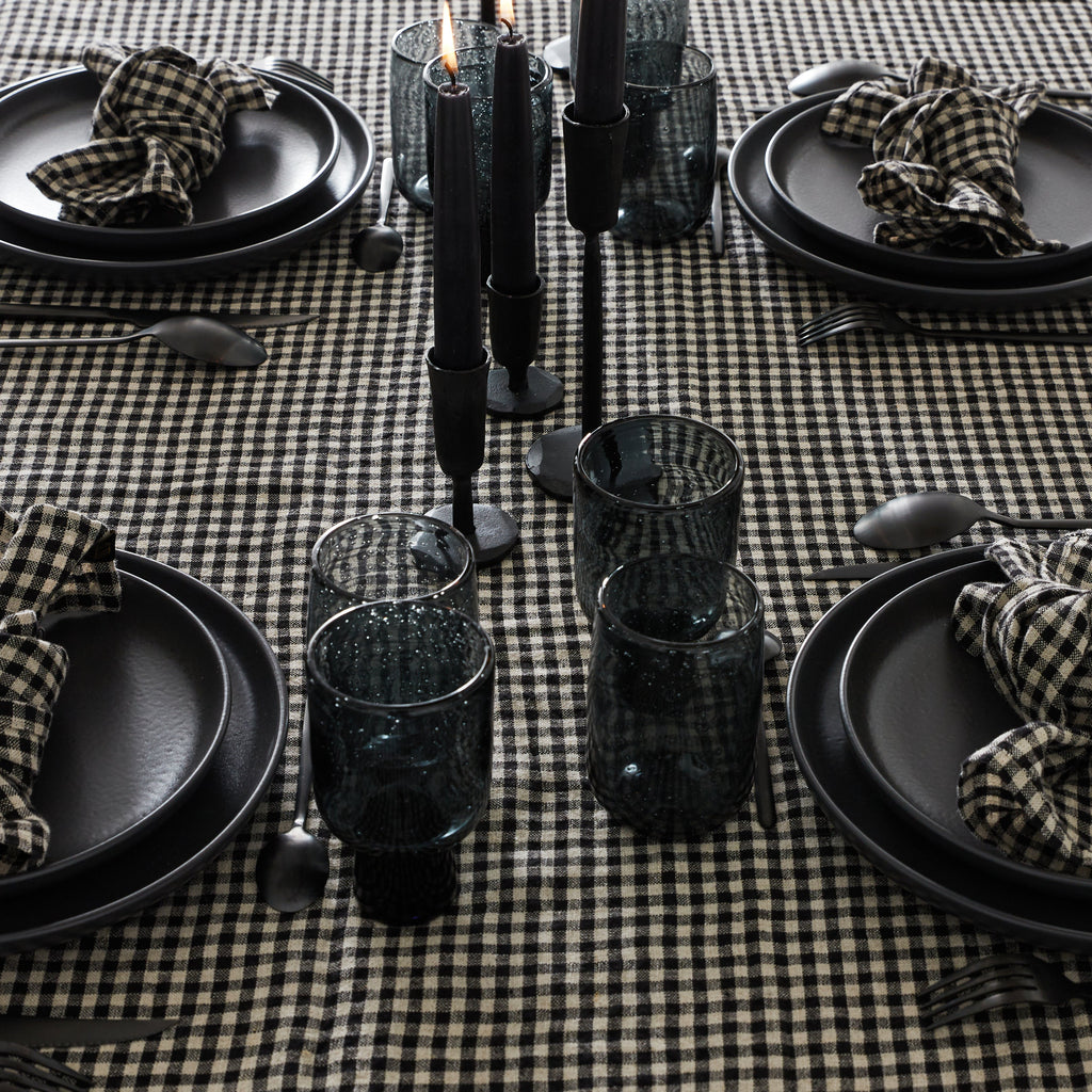 Nappe vichy noir en lin lavé