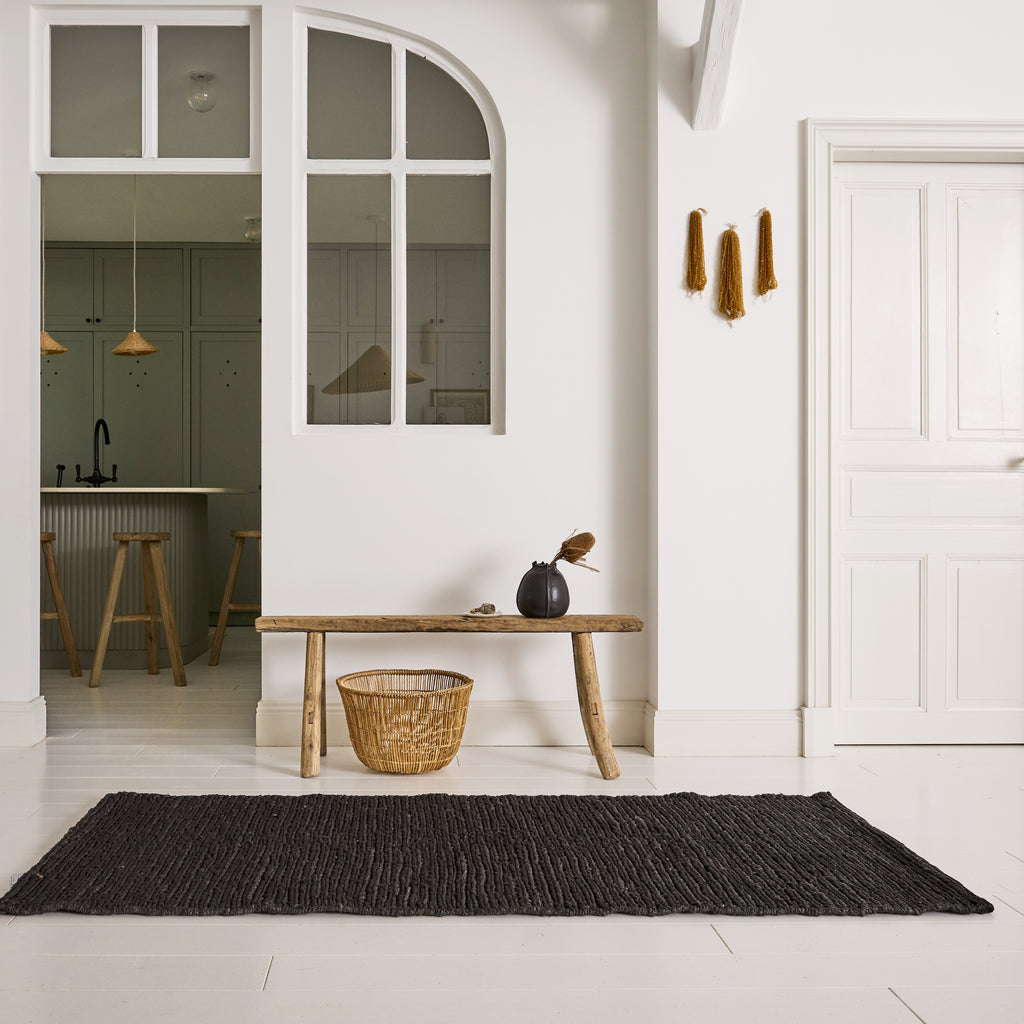 Long tapis en chanvre noir