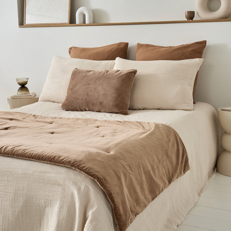 Edredon ou coussin en velours