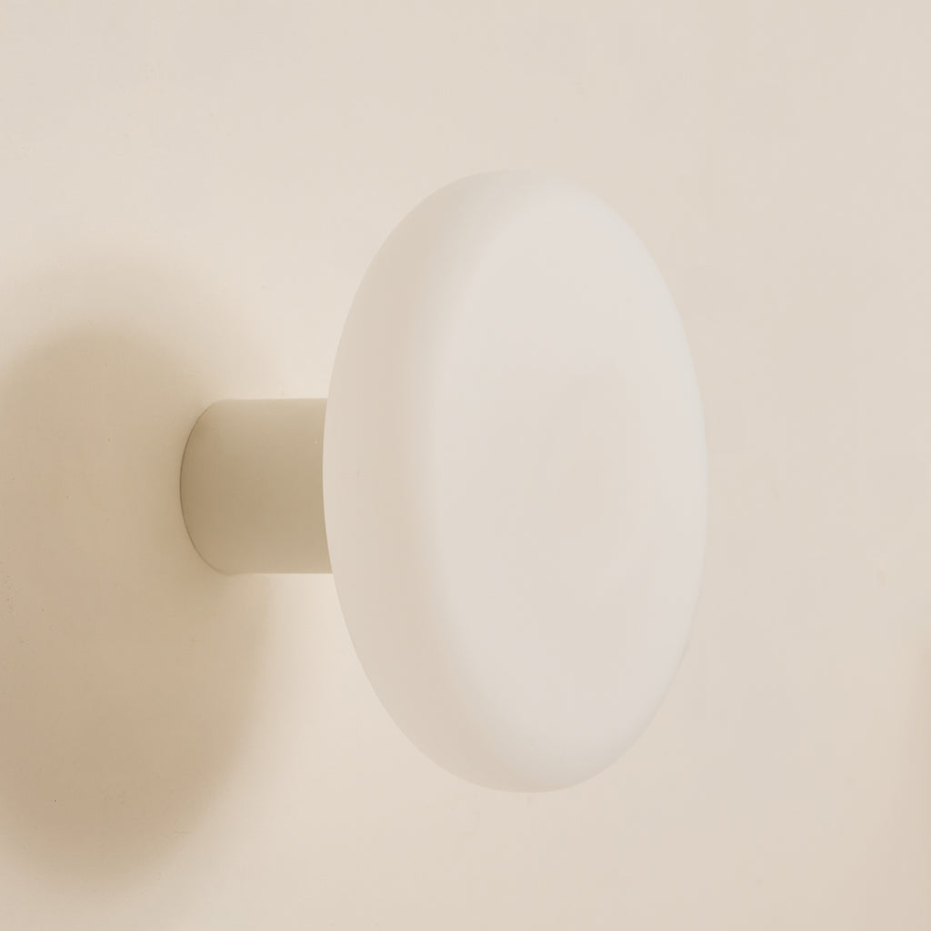 Applique plate opale pour salle de bain