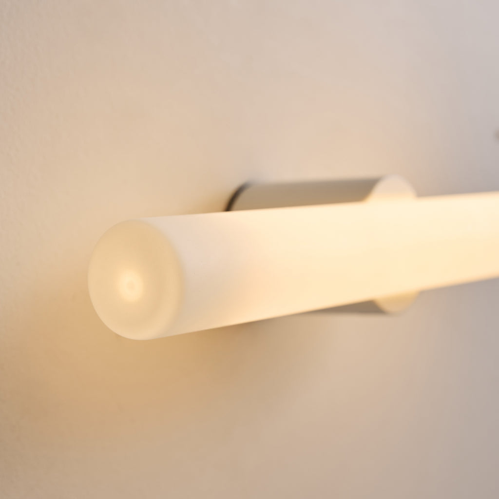 Applique tubulaire verre opale