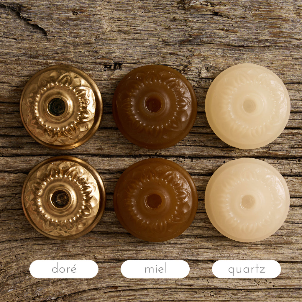 Lot de 2 bougeoirs en cire