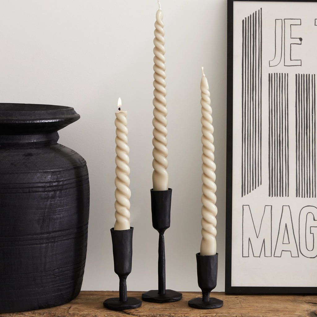 Bougeoir noir en métal