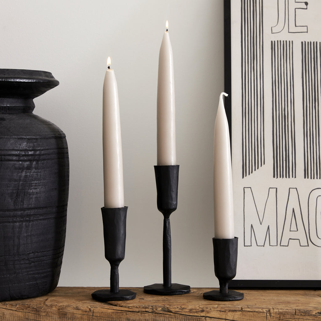Bougeoir noir en métal