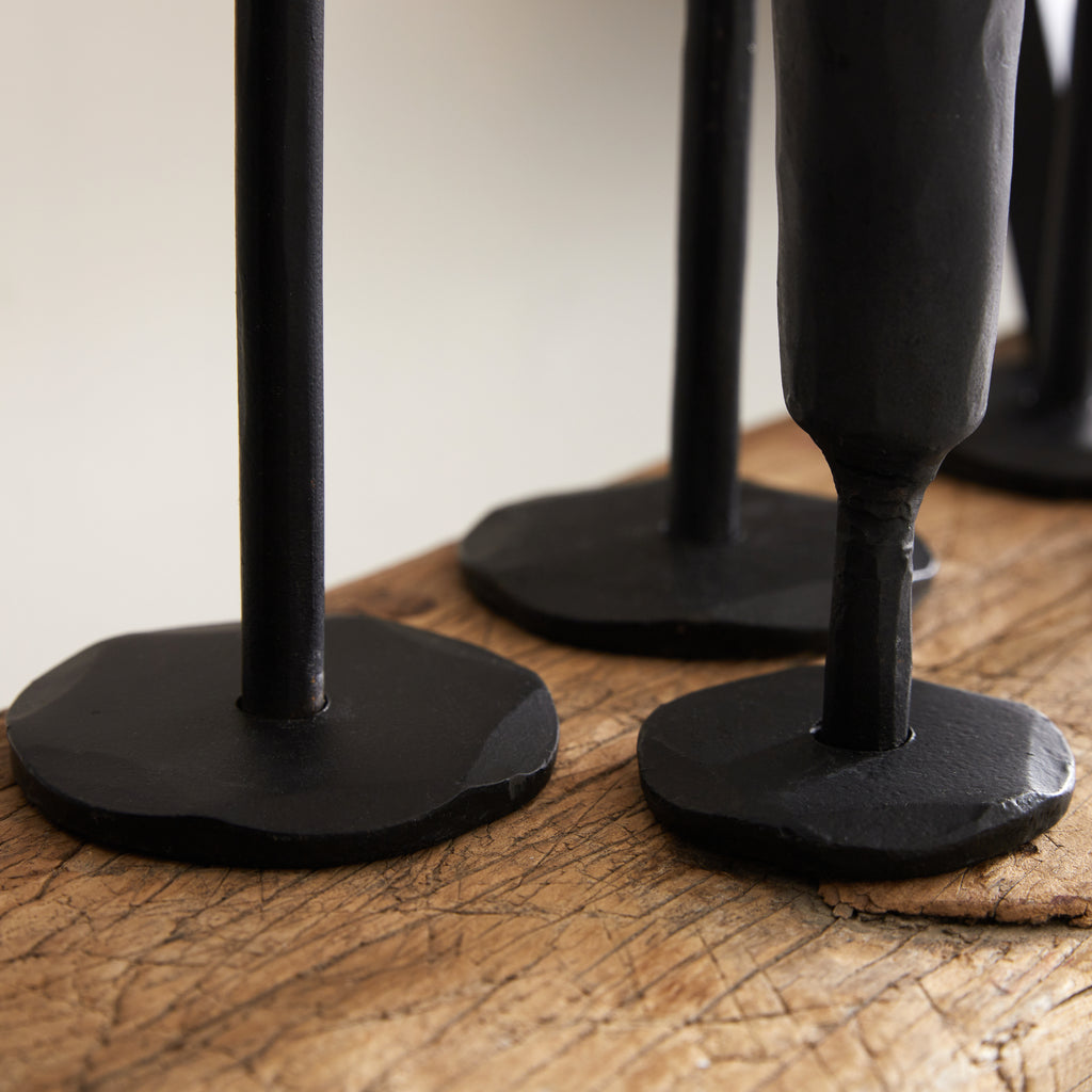 Bougeoir noir en métal