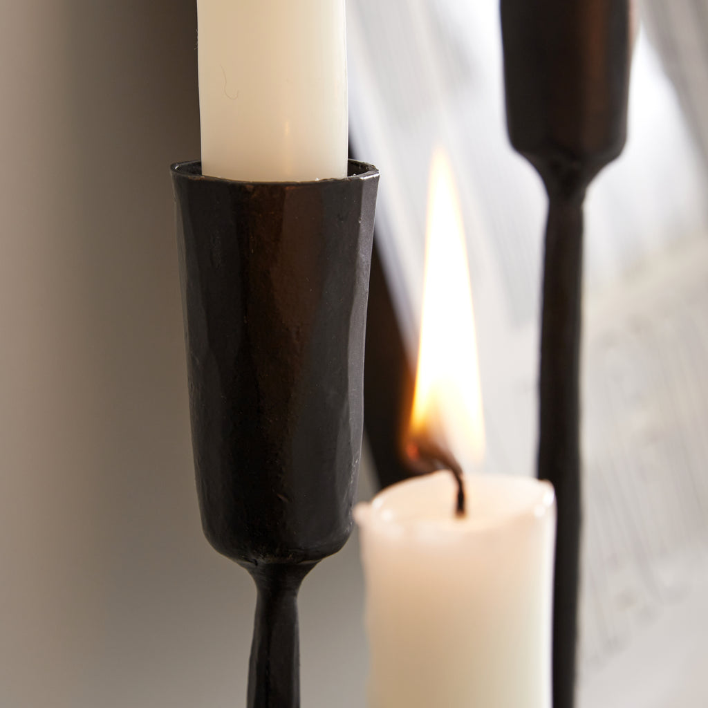 Bougeoir noir en métal
