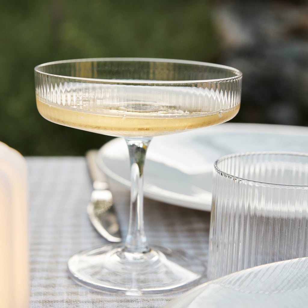 Coupes à champagne ou verres à cocktail