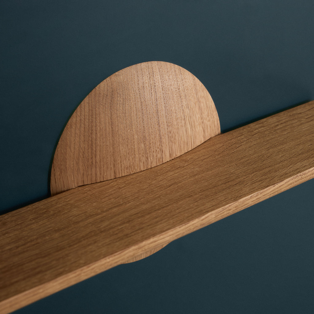 Etagère en bois base ronde