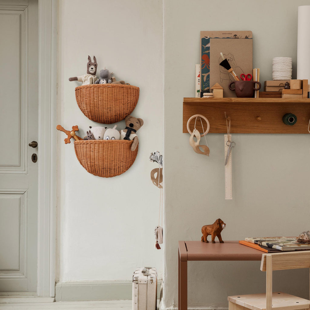 Grand panier mural en rotin