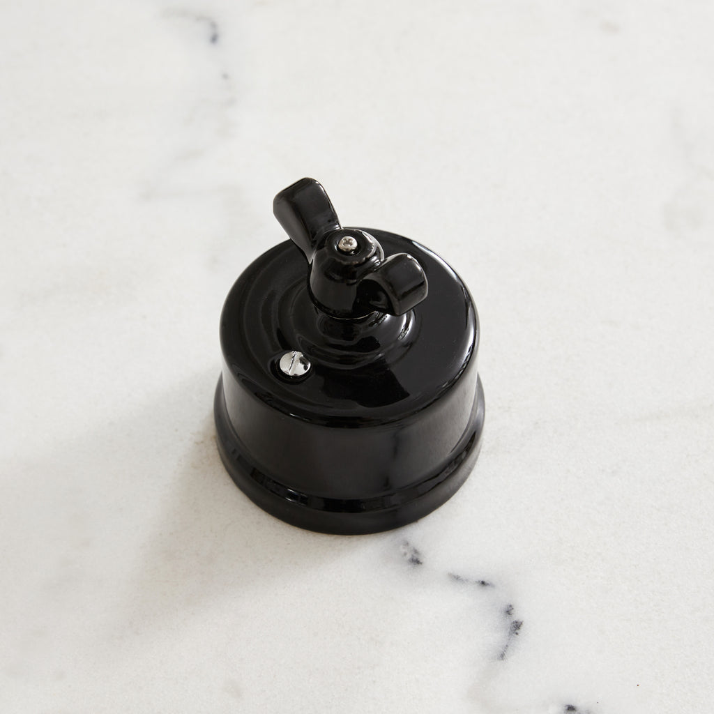Interrupteur en porcelaine noire