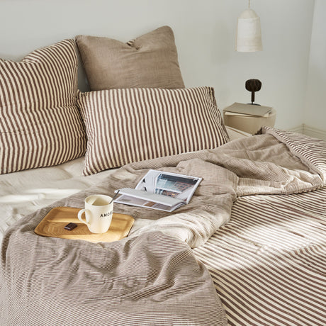 linge de lit rayé chocolat