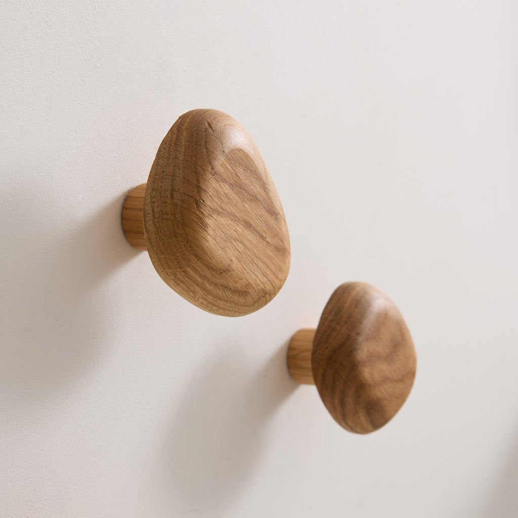 Lot de 3 patères en bois clair