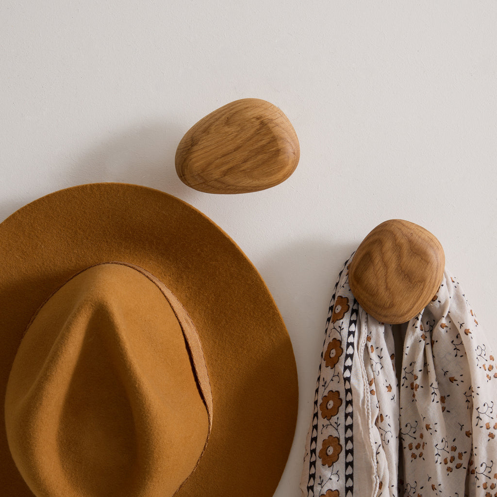 Lot de 3 patères en bois clair