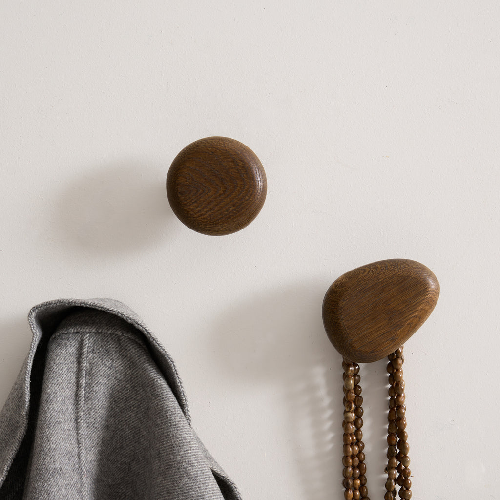 Lot de 3 patères en bois foncé