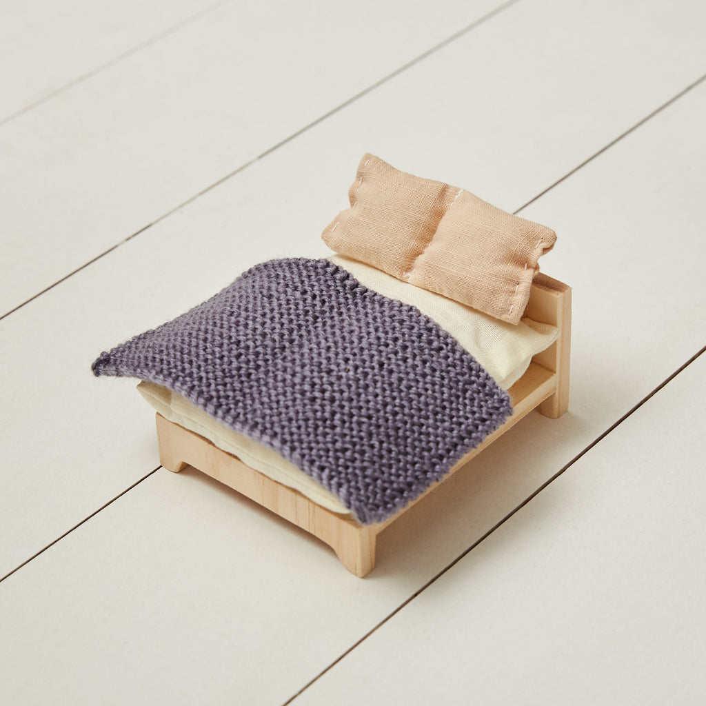 Mobilier pour maison de poupée