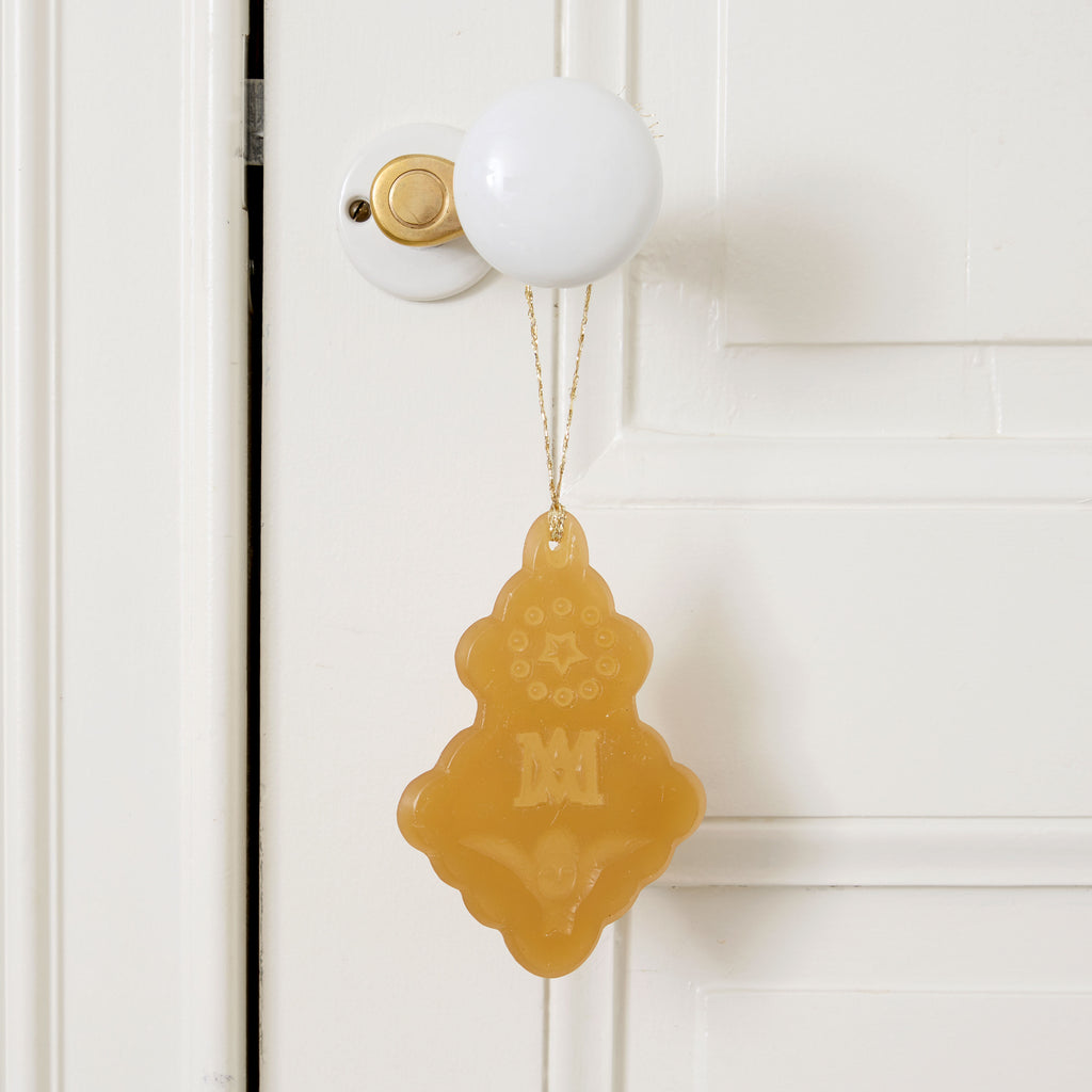 Pampille et ex voto en cire