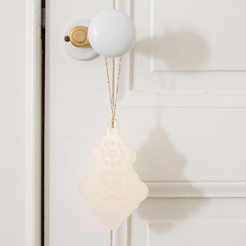 Pampille et ex voto en cire