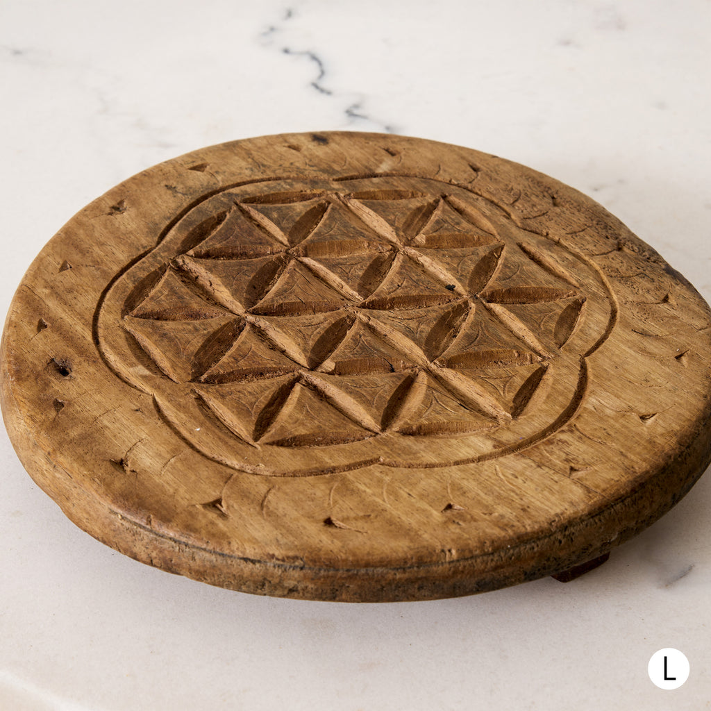 Plateau en bois brut naturel