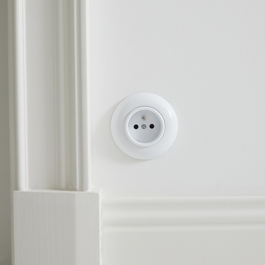 Prise ronde blanche