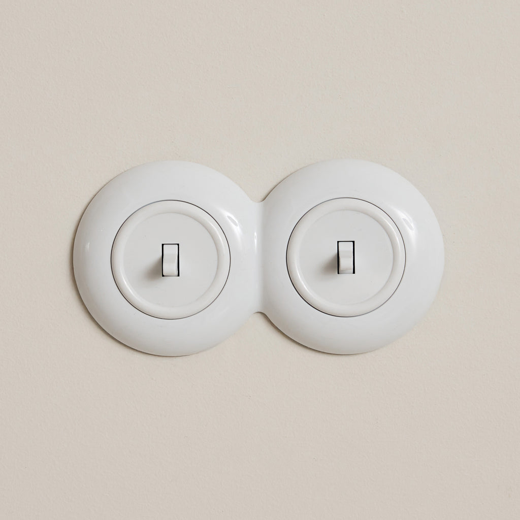 Plaque d'habillage inter/prise ronds