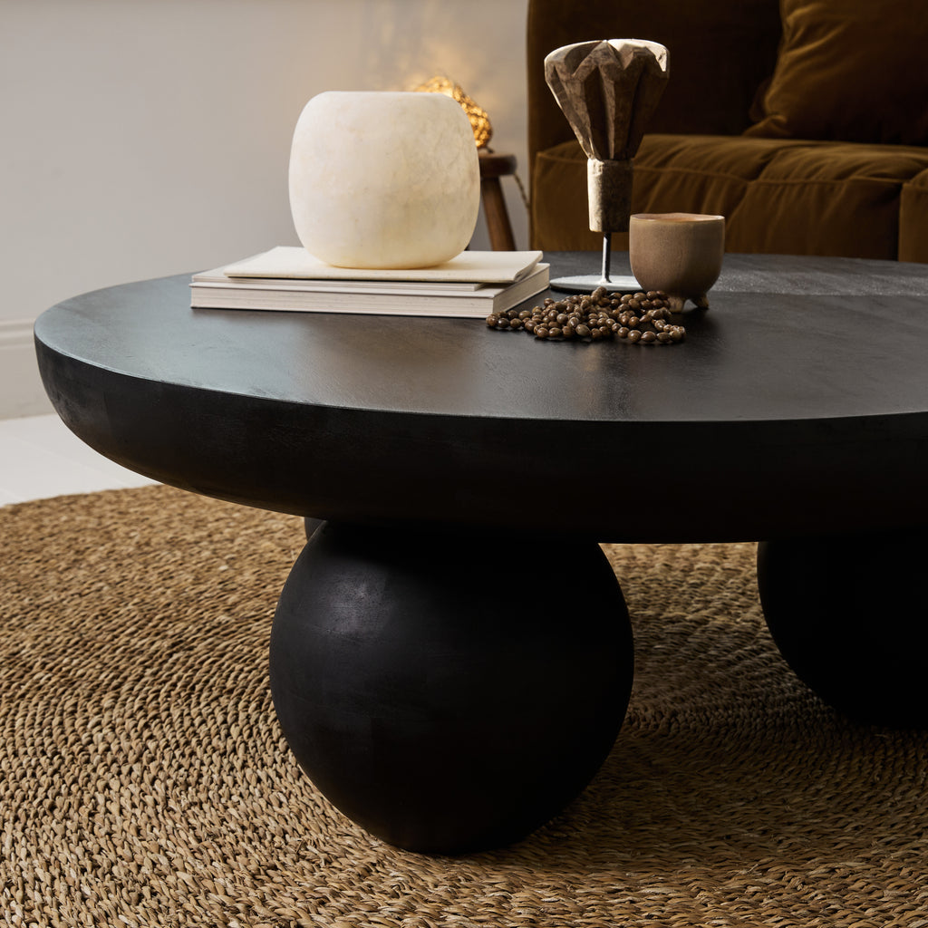 Table basse noire en manguier