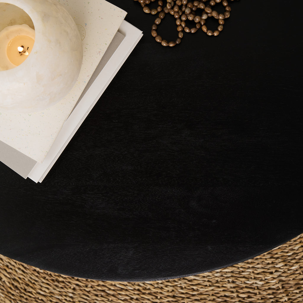 Table basse noire en manguier