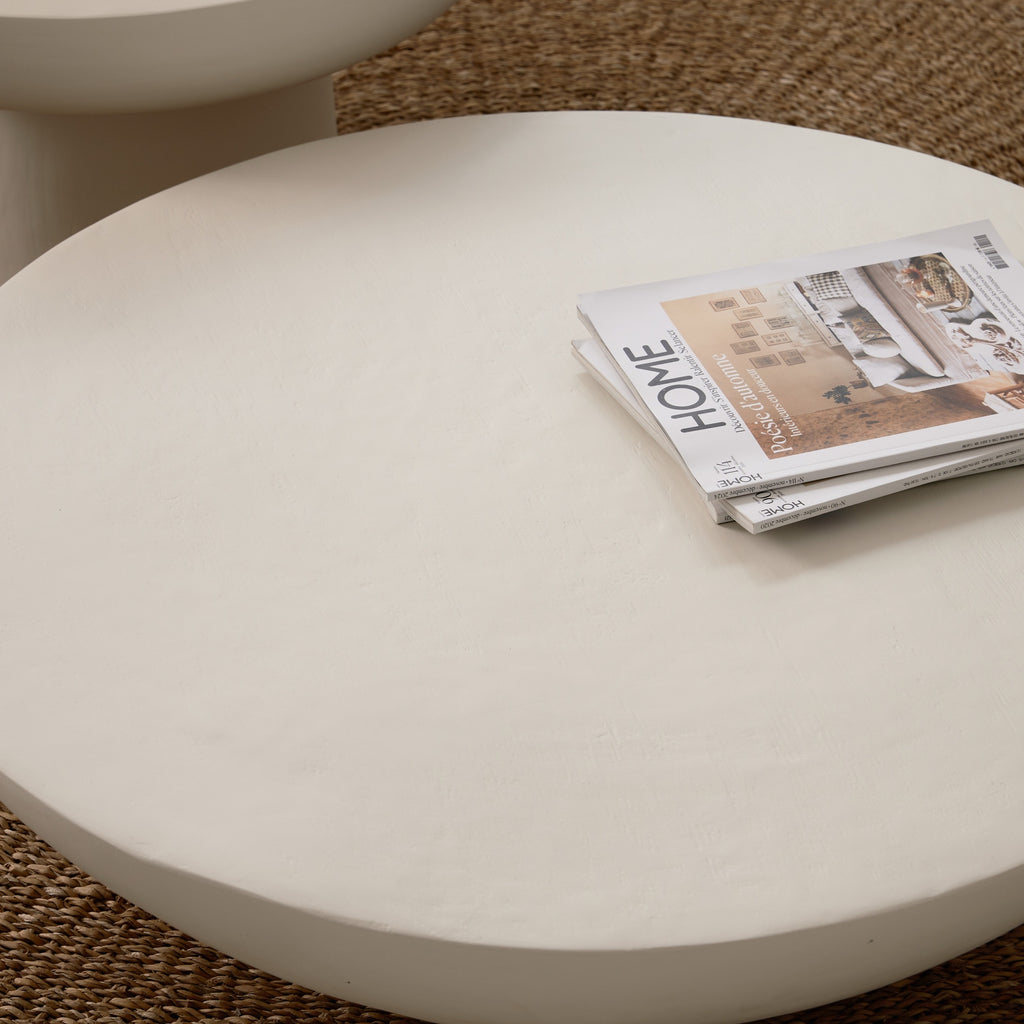 Table basse enduite à la chaux