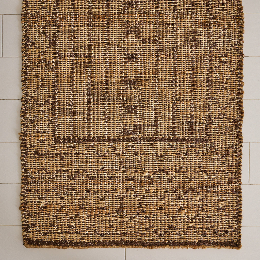 Tapis jute et coton brodé