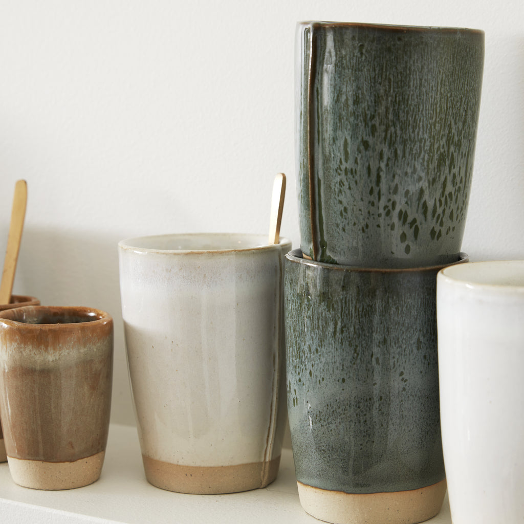 Tasse en grés émaillée