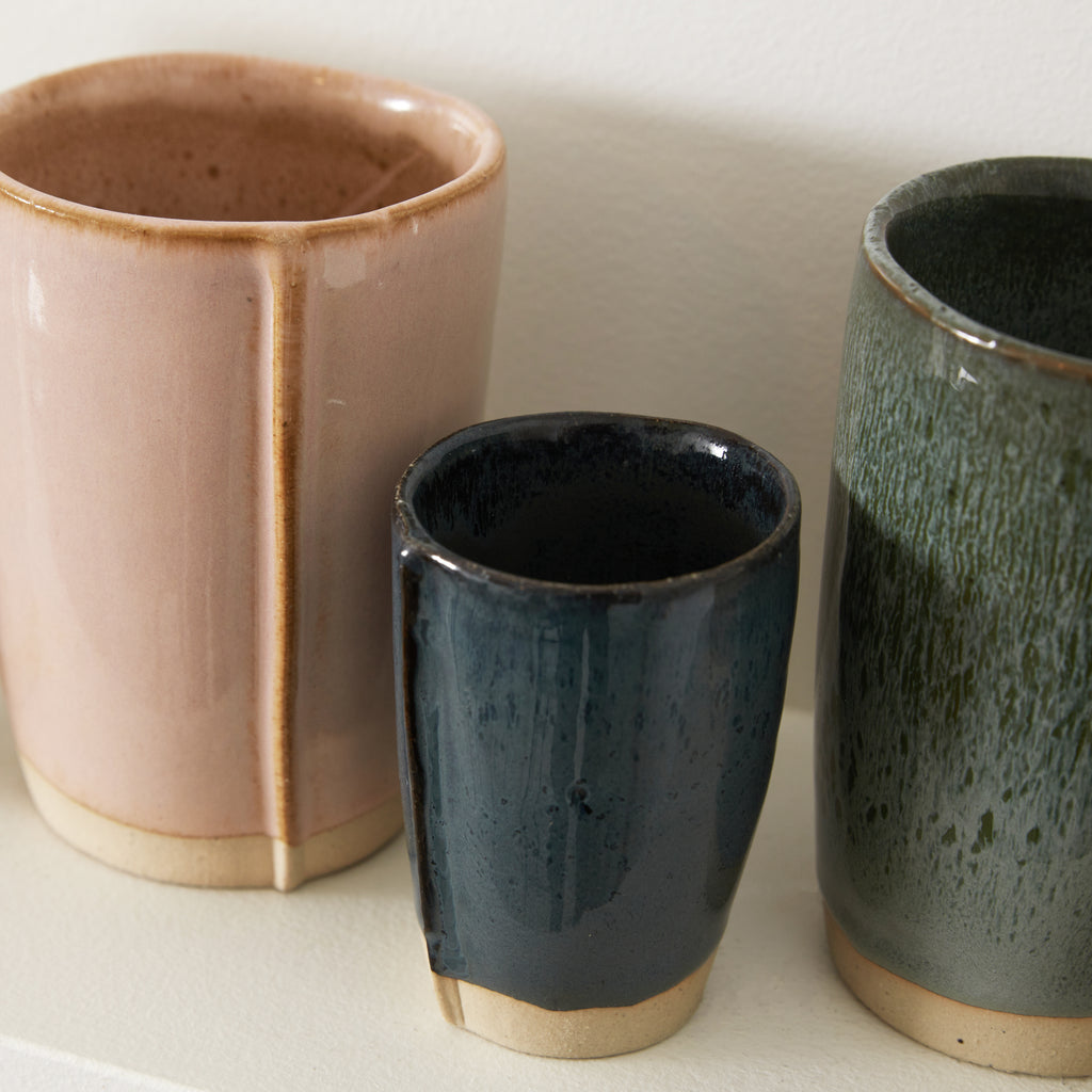 Tasse en grés émaillée