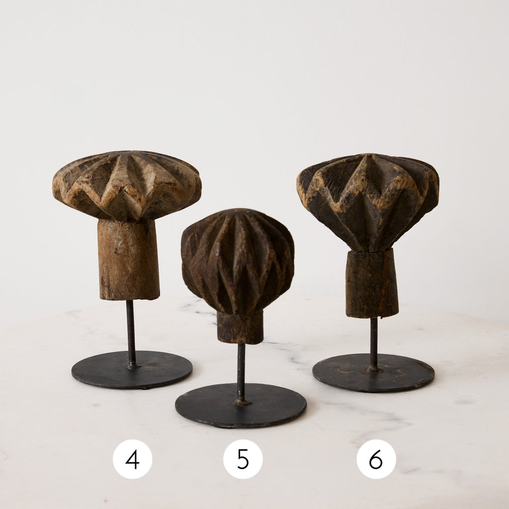 Totem en bois vintage