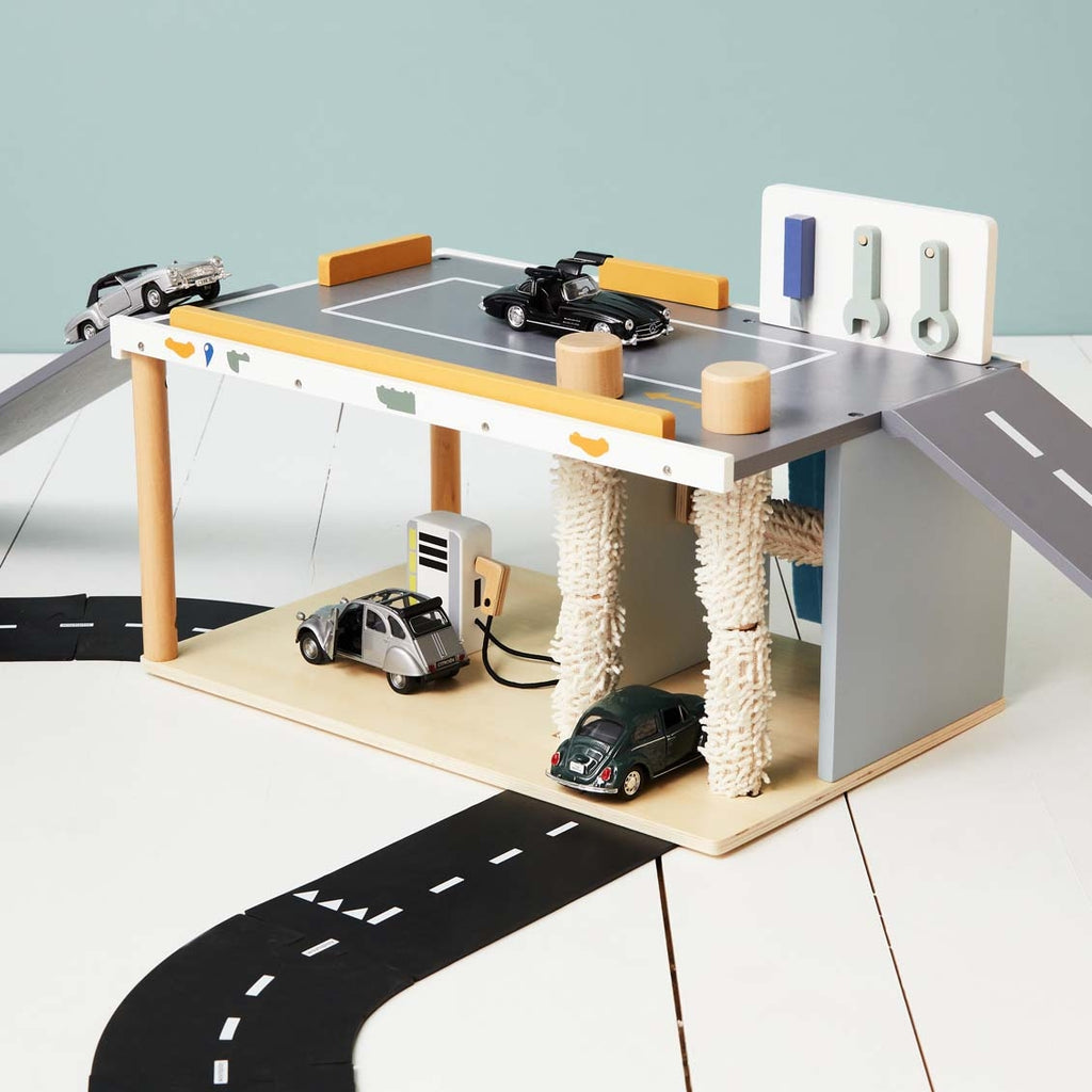 Station service en bois