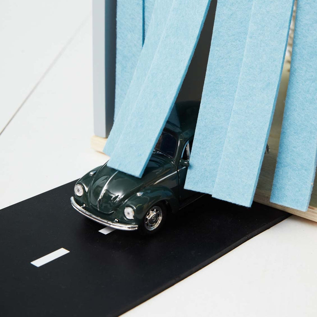 Station service en bois