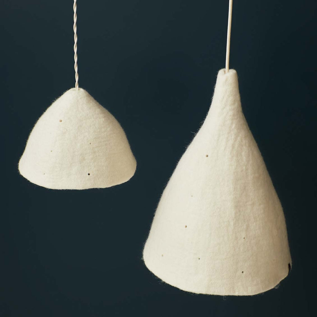 Abat-jour en feutre perforé