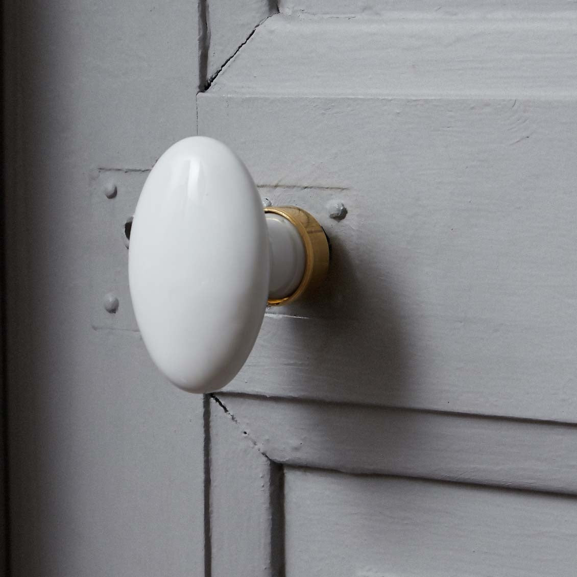 Poignée double OVALE pour porte intérieure Porcelaine de LIMOGES Blanche  vieilli - 1001poignées - Votre spécialiste de la poignée de porte