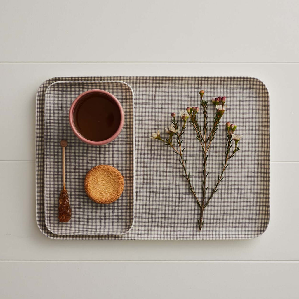 Plateau en lin à petit carreaux